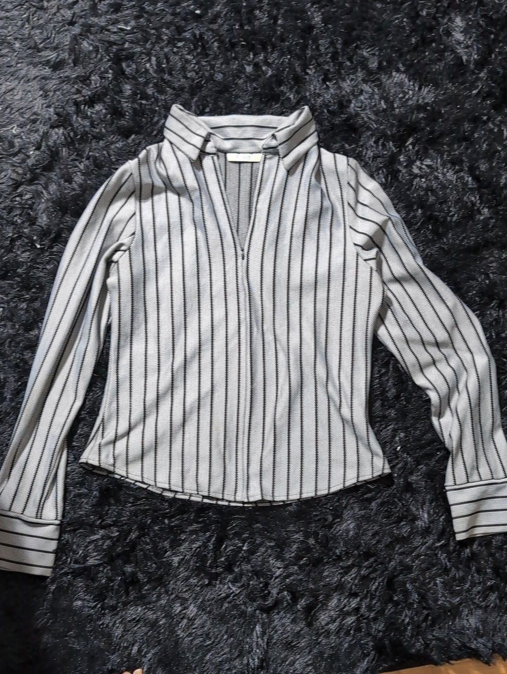 Size M Ricki's 1/4 Zip Long Sleeve Top